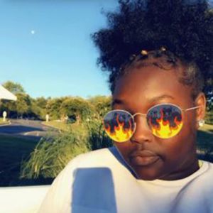 Meet your Posher, Joy